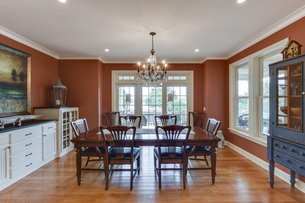 5160 Greenwood Cir