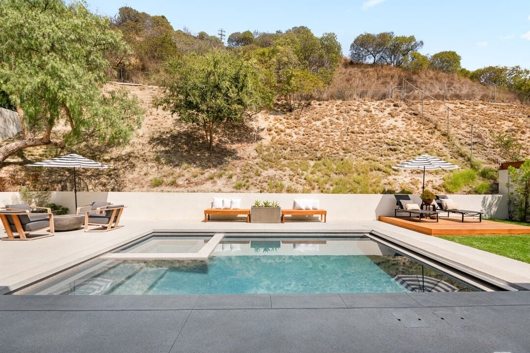 Northstar Pavilion, Amor Rd, 90046