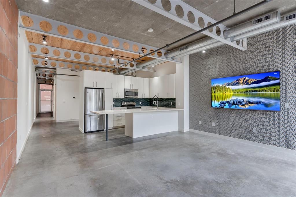 1401 Eva St, Unit 103