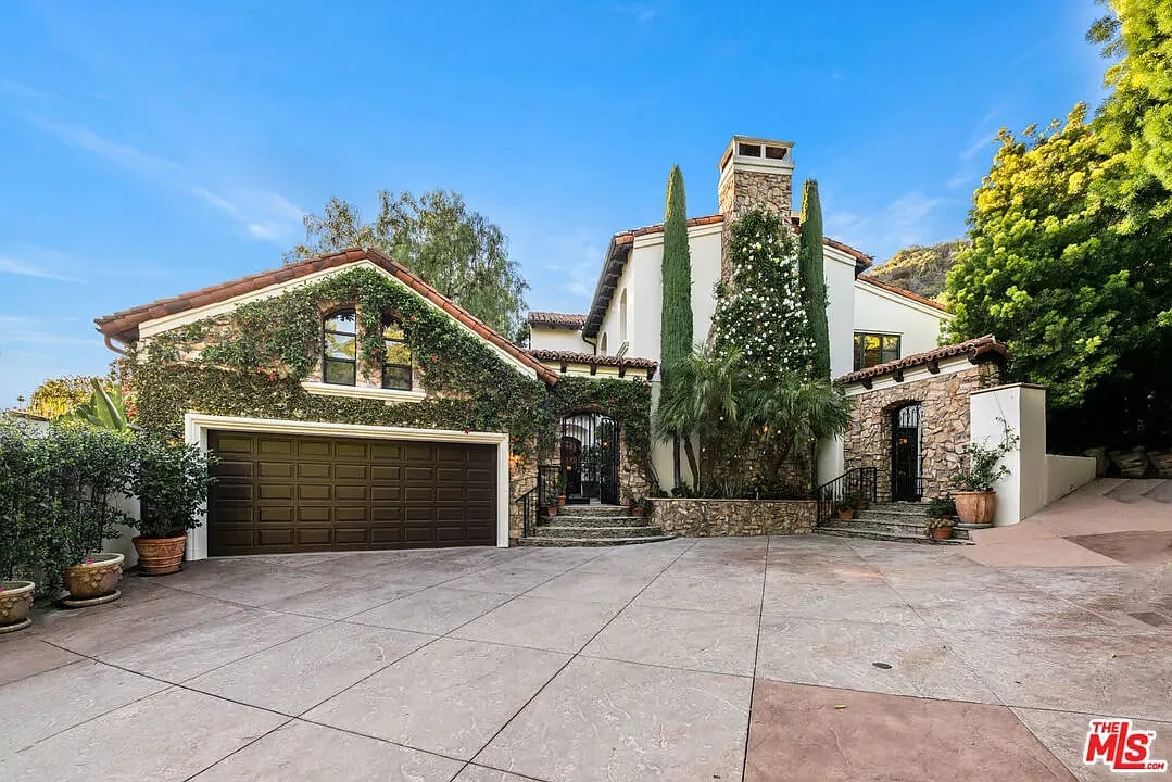 9301 Cherokee Ln