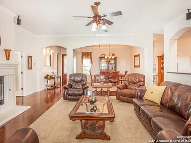 3927 Forsythia