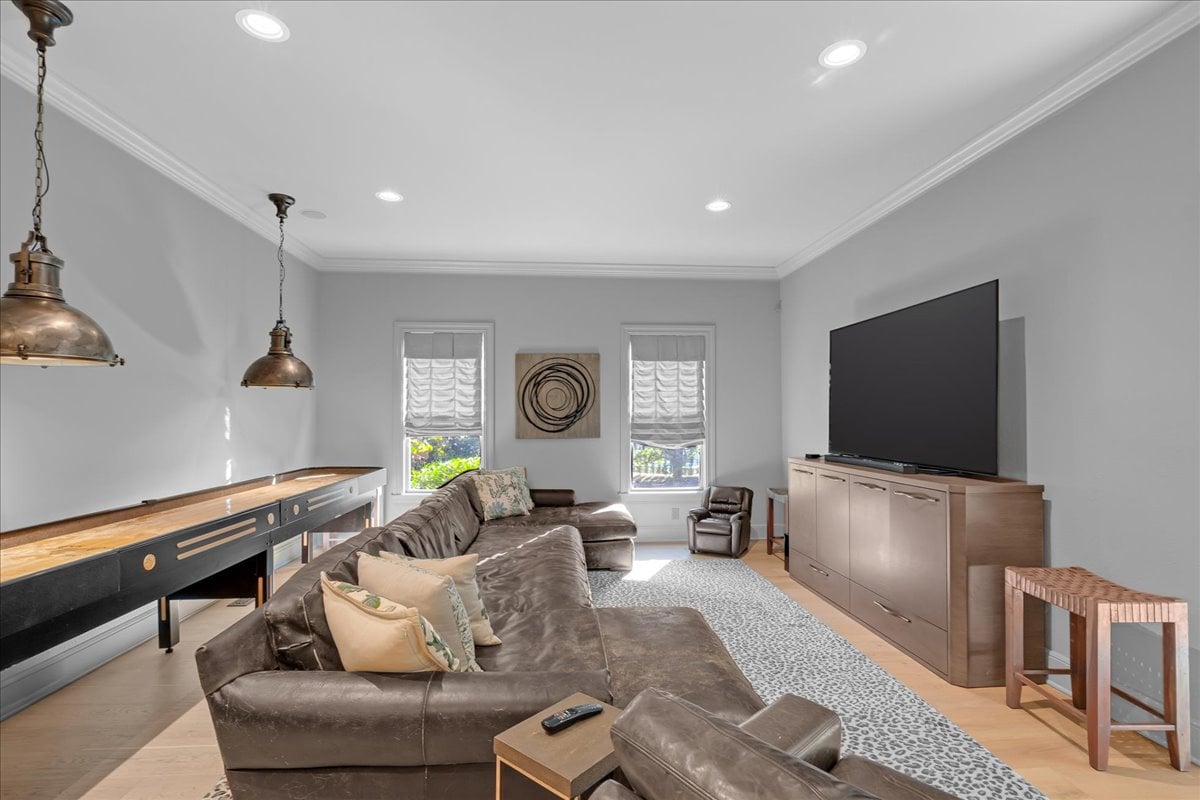 Luxury Living in Bixby, Oklahoma: A Premier Estate in Devonshire at Graystone Represented by Philip Shain of The Agency Tulsa - Wyatt Poindexter - The Agency