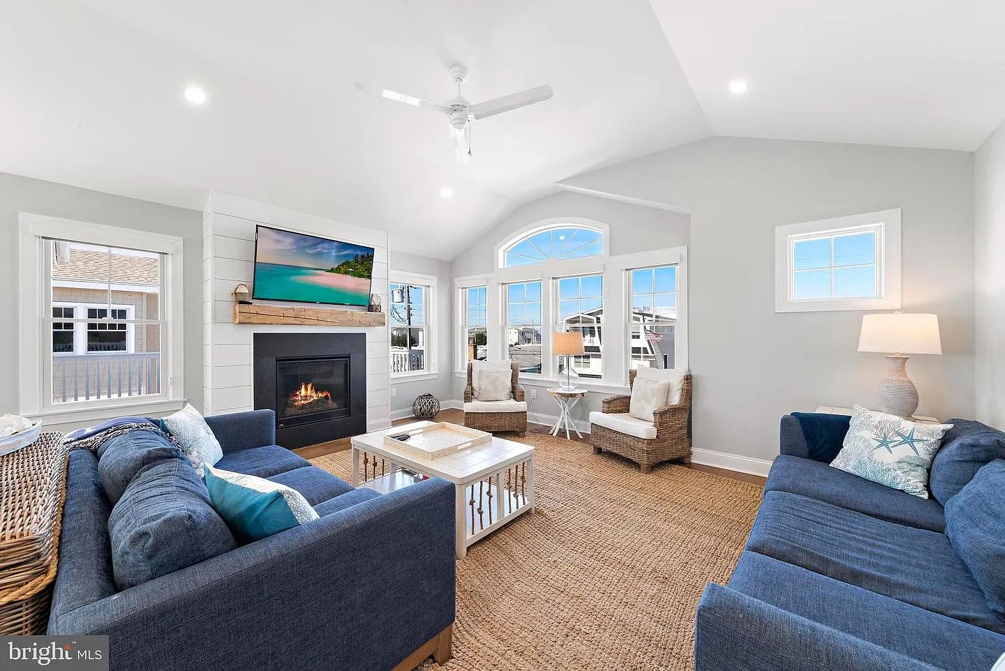 30 W Harding Ave