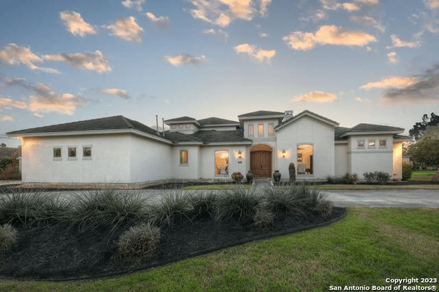 365 Regent Cir
