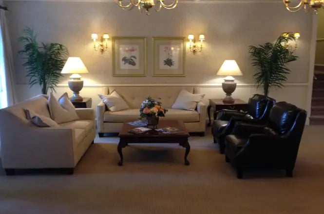 25 W Elm St APT 30