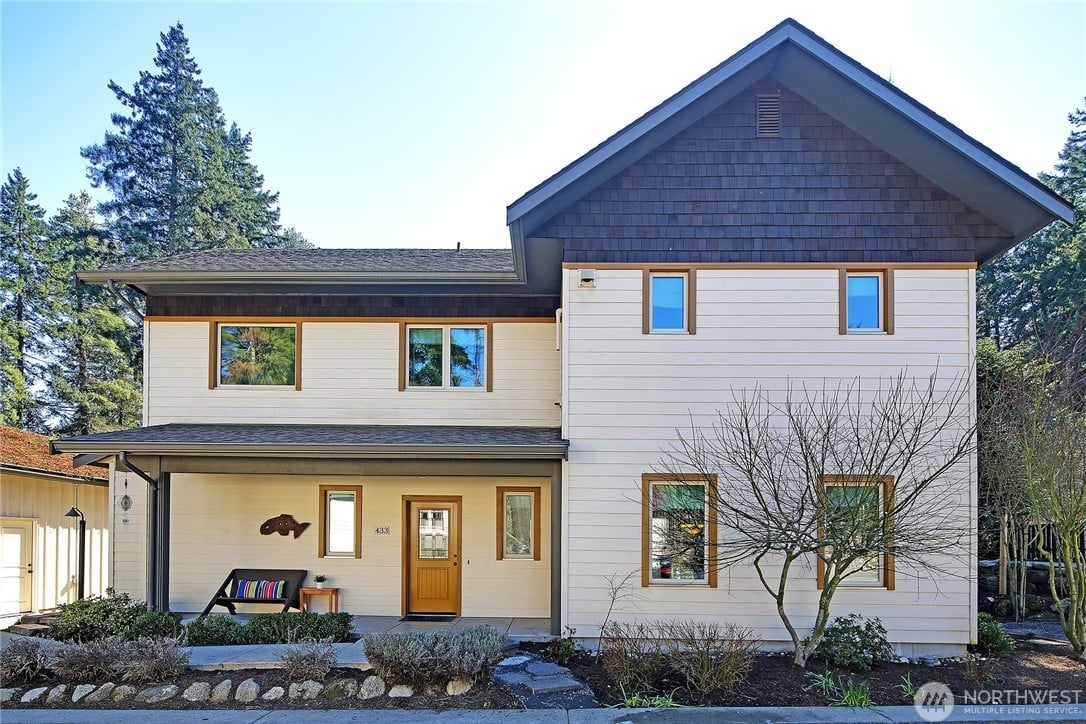 433 N Fish Singer Place
