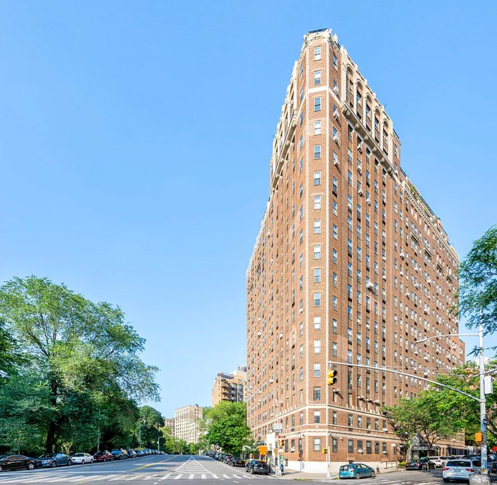 230 Riverside Drive, Unit 4A