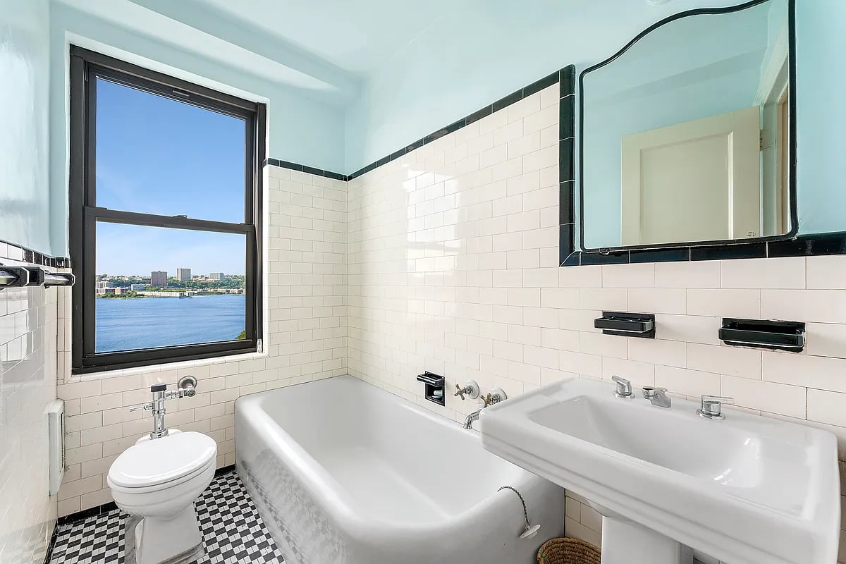 230 Riverside Drive #14D