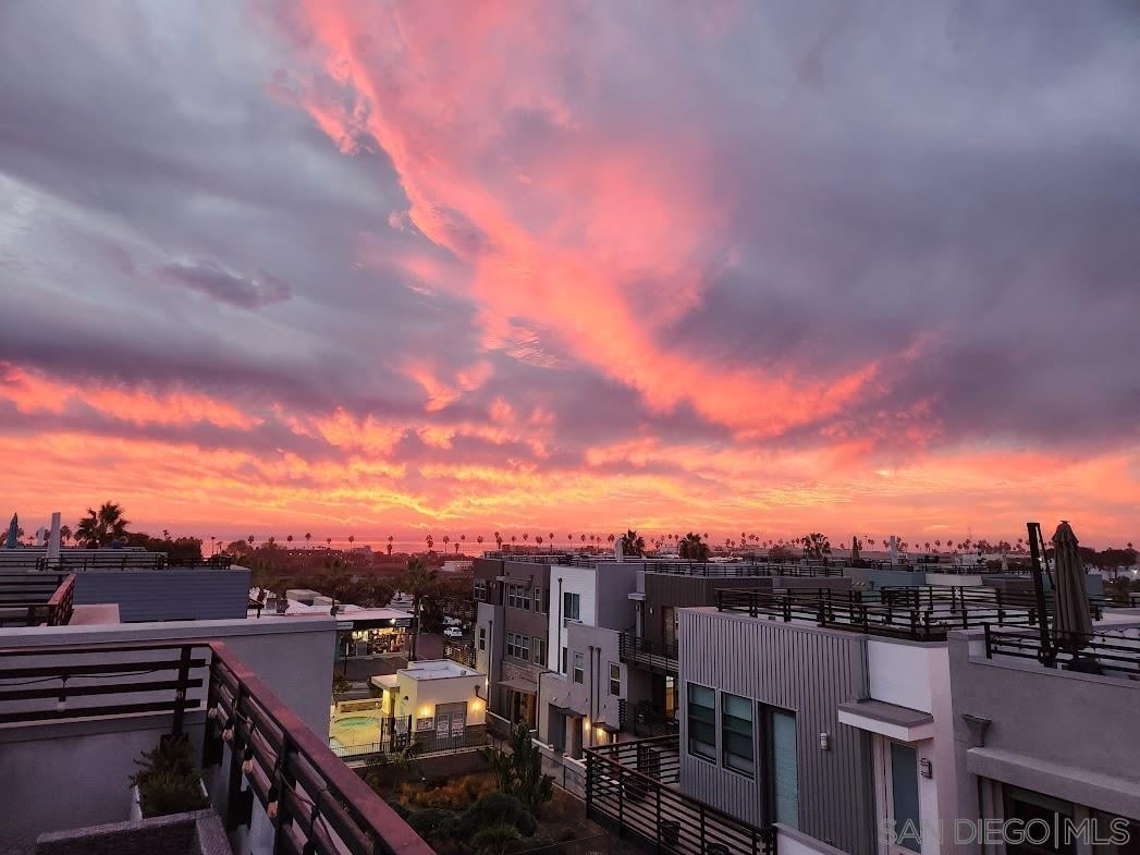 1570 Vista Del Mar Way