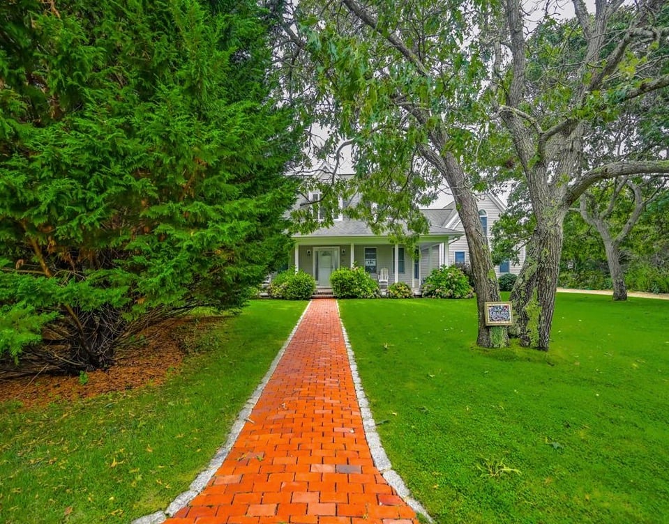 47 Schoolhouse Rd