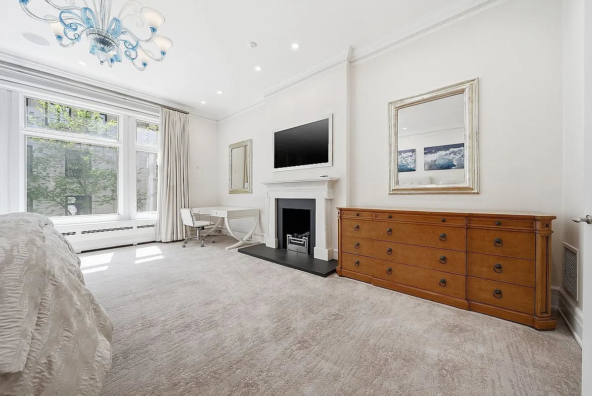 67 East 82nd Street