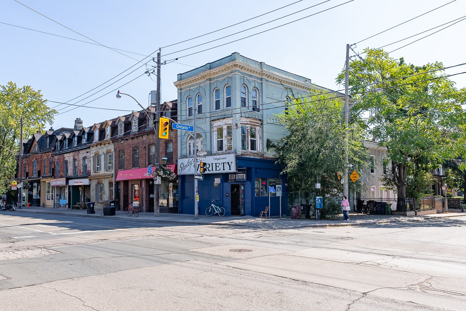 237 Gerrard Street E 