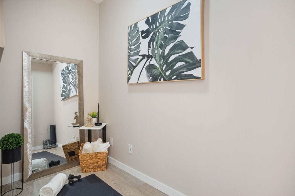 833 Seymour St, #803