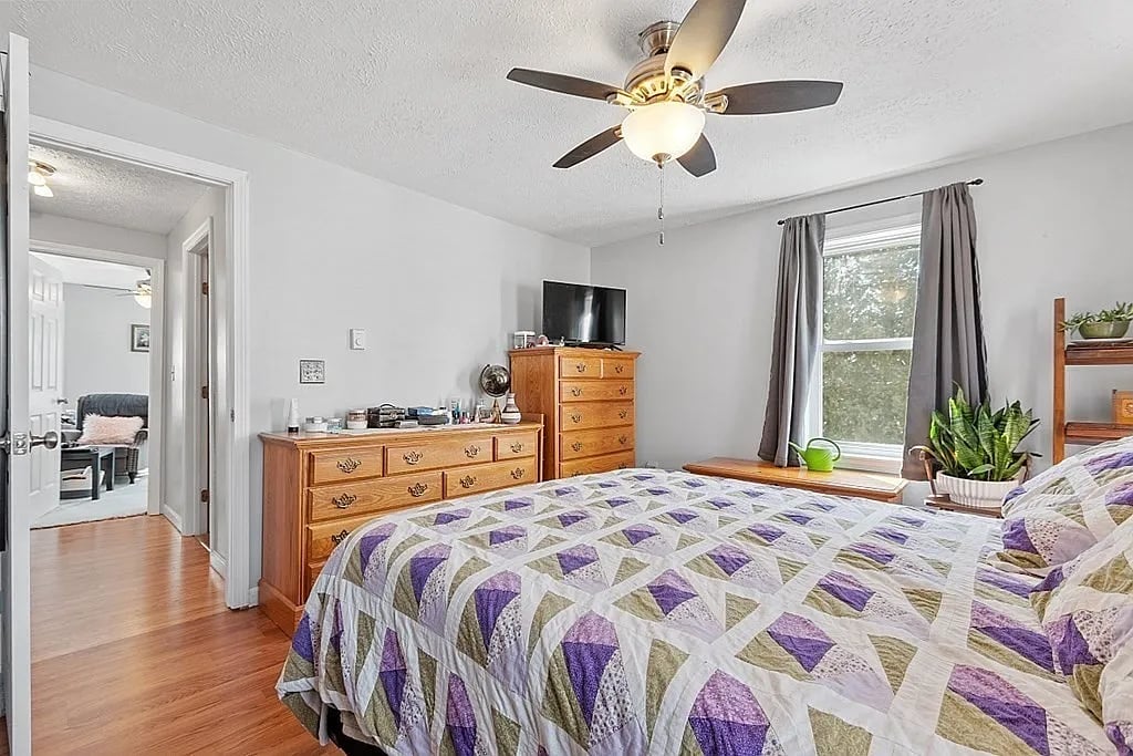 53 Olde Colonial Dr, APT 6