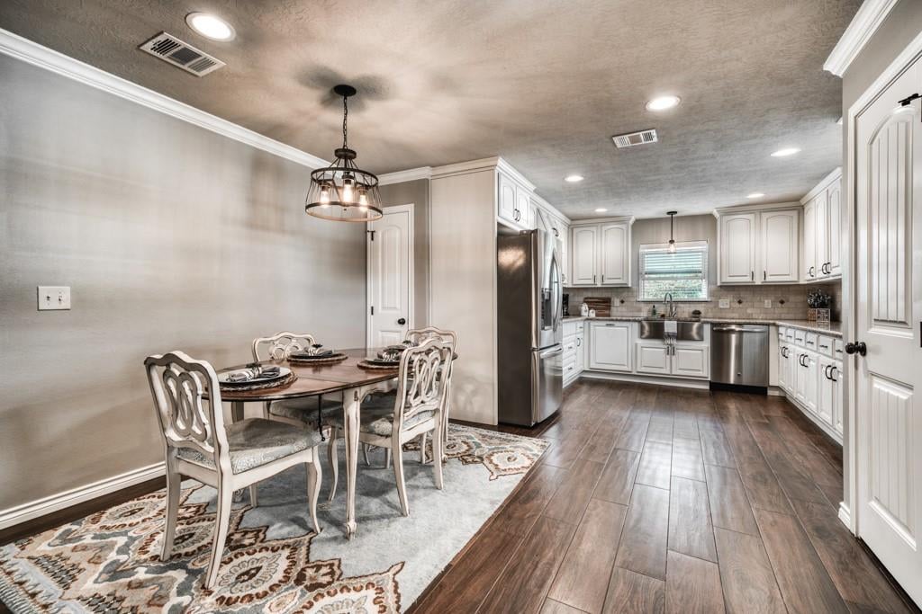 704 Highlands St College Station, Tx 77840