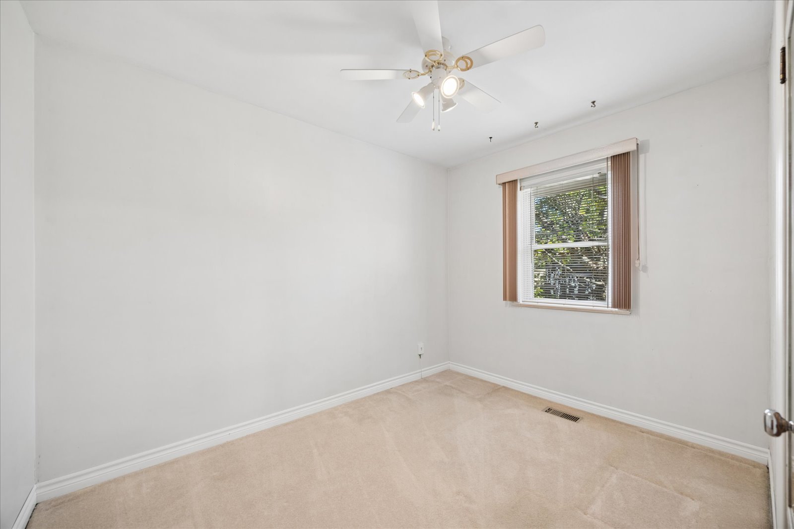 139 Elinor Avenue, Toronto