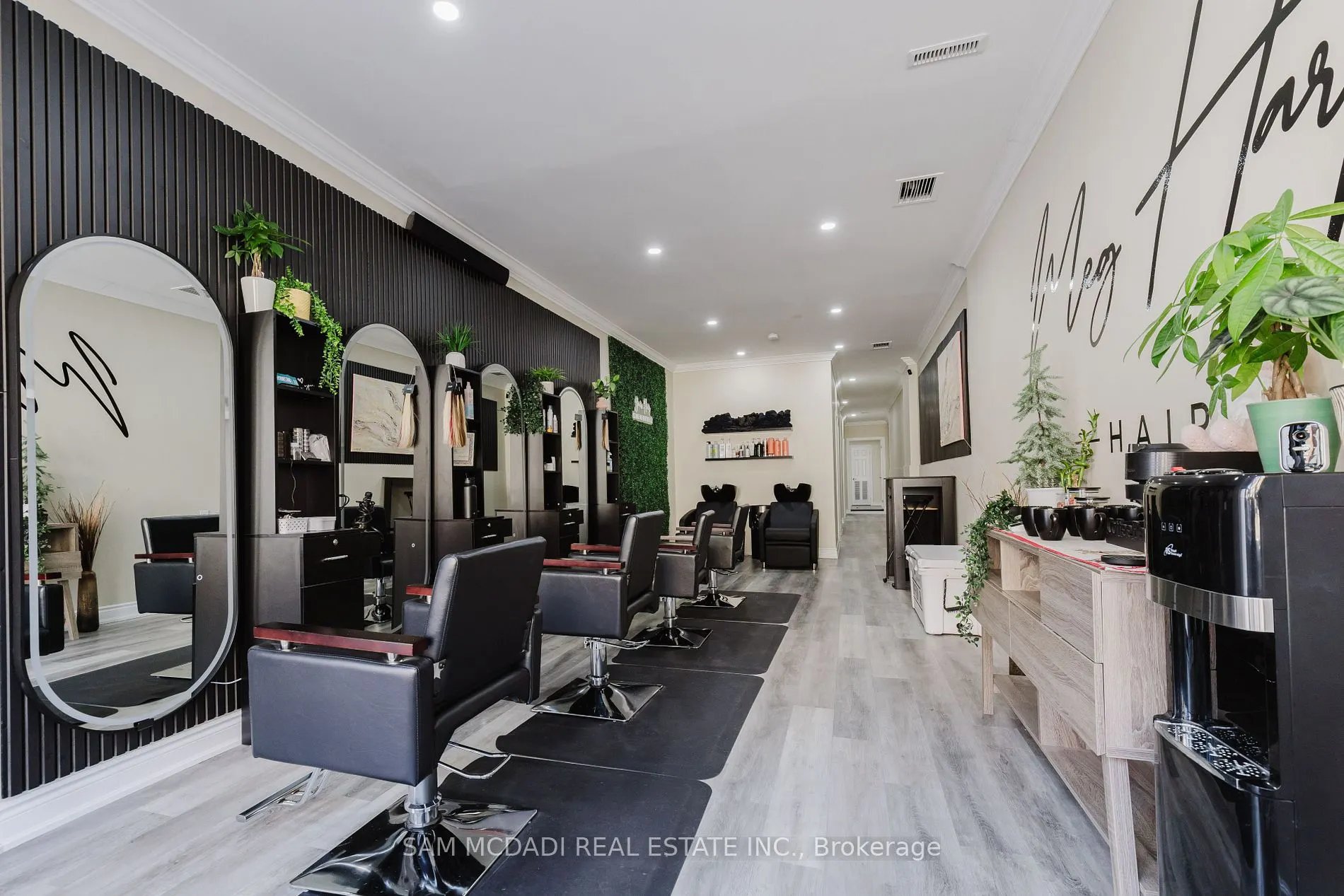 Single Office - 728 Main St E
