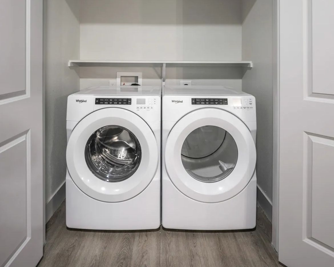 Beautiful 1/1 Georgetown living -ENJOY UP TO 3 MONTHS FREE + $2000!