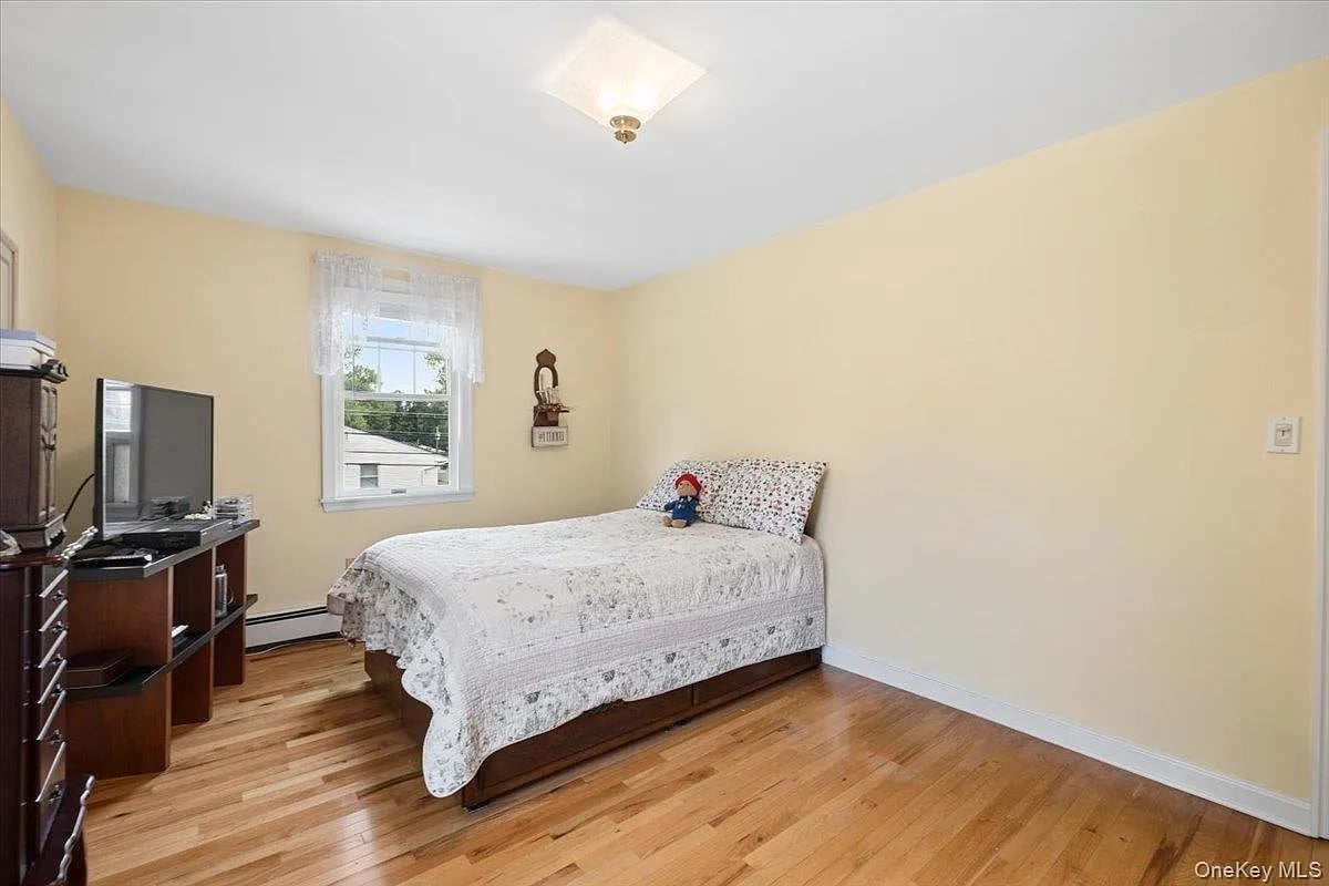 651 Secor Rd