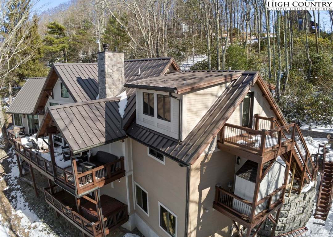 234 Forest Ln