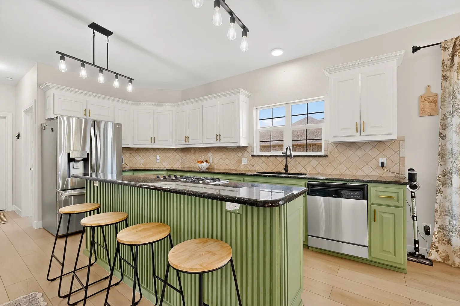 15144 Delaney Lane
