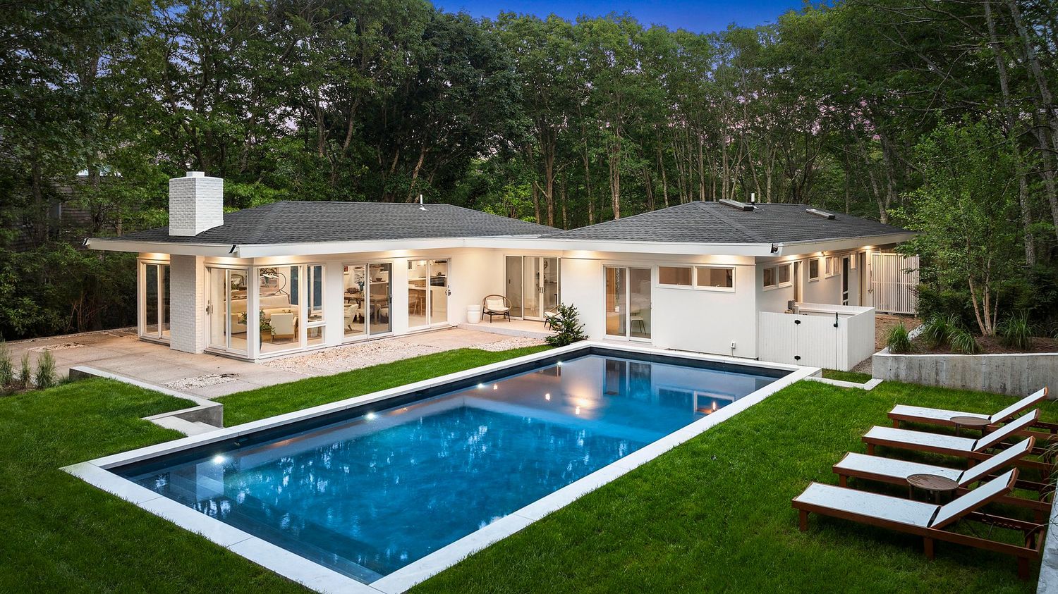 Whitecrest: Mid-Century Modern, Gut-Renovated and Gorgeous