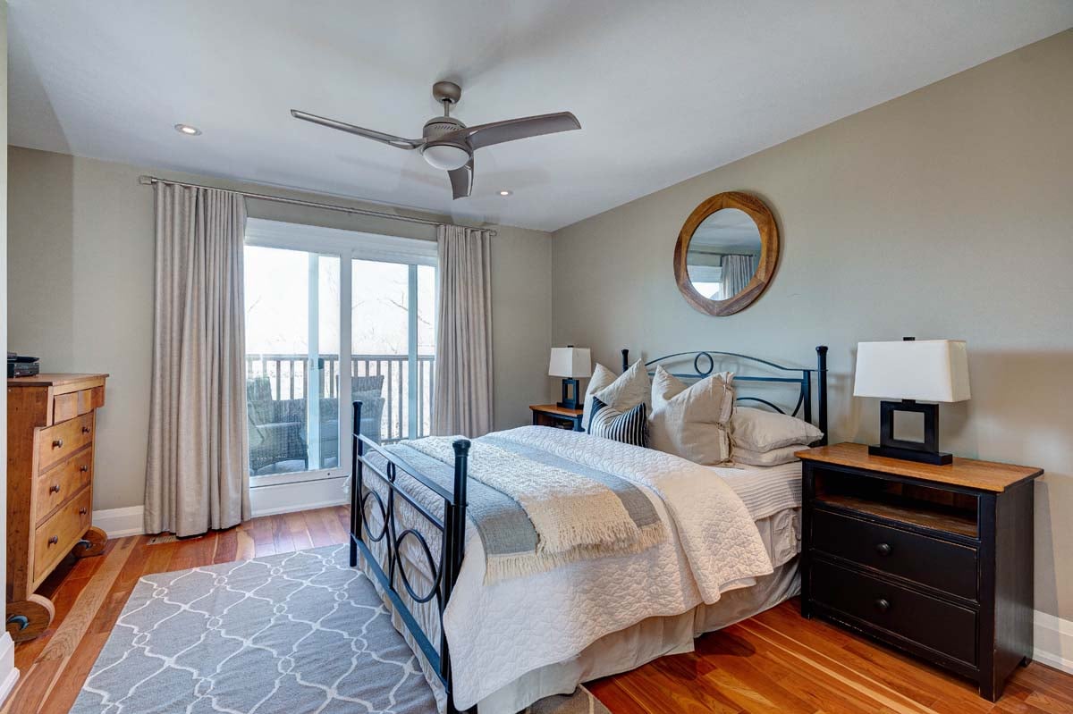 8A Victoria Park Ave