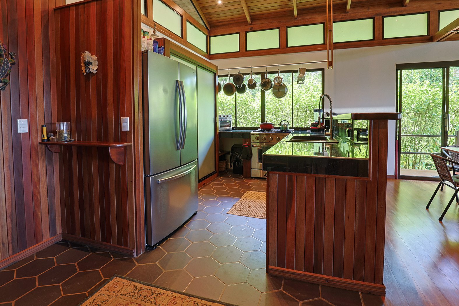 TROPICAL RETREAT IN PLATANILLO – OCEAN VIEW HOME PLUS APARTMENT IN ESTABLISHED COMMUNITY – 0.88 ACRES