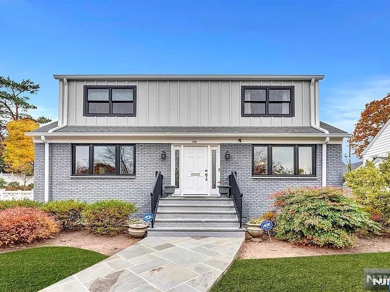 98 Stonehouse Rd