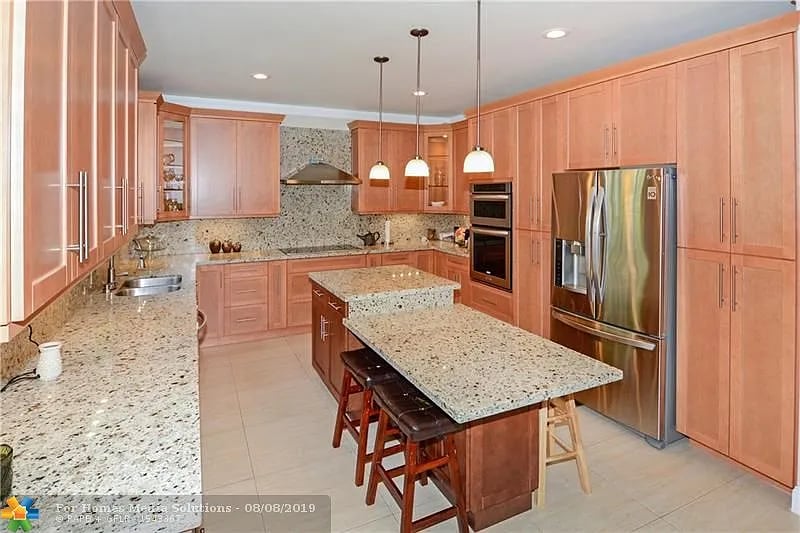 1612 Blue Jay Cir