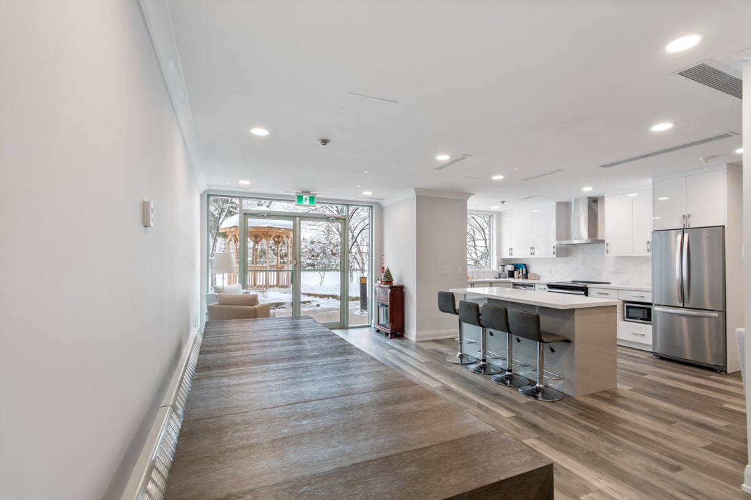 398 Eglinton Avenue E #611