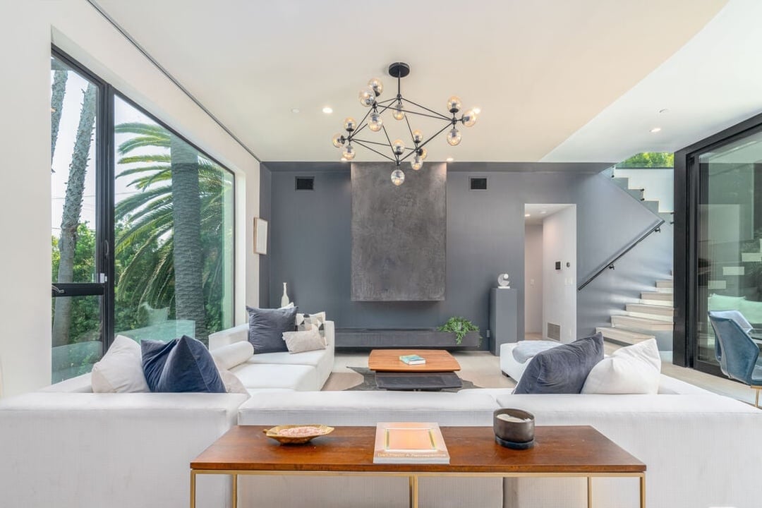 Meridian Reserve, Franklin Ave, 90046