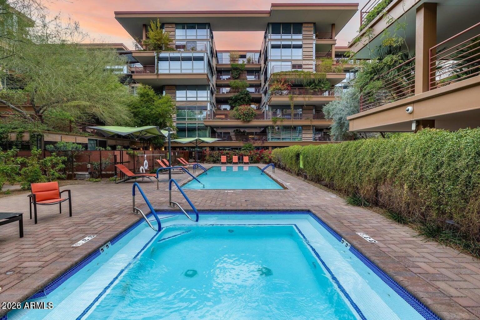 7121 E Rancho Vista Dr, #2006