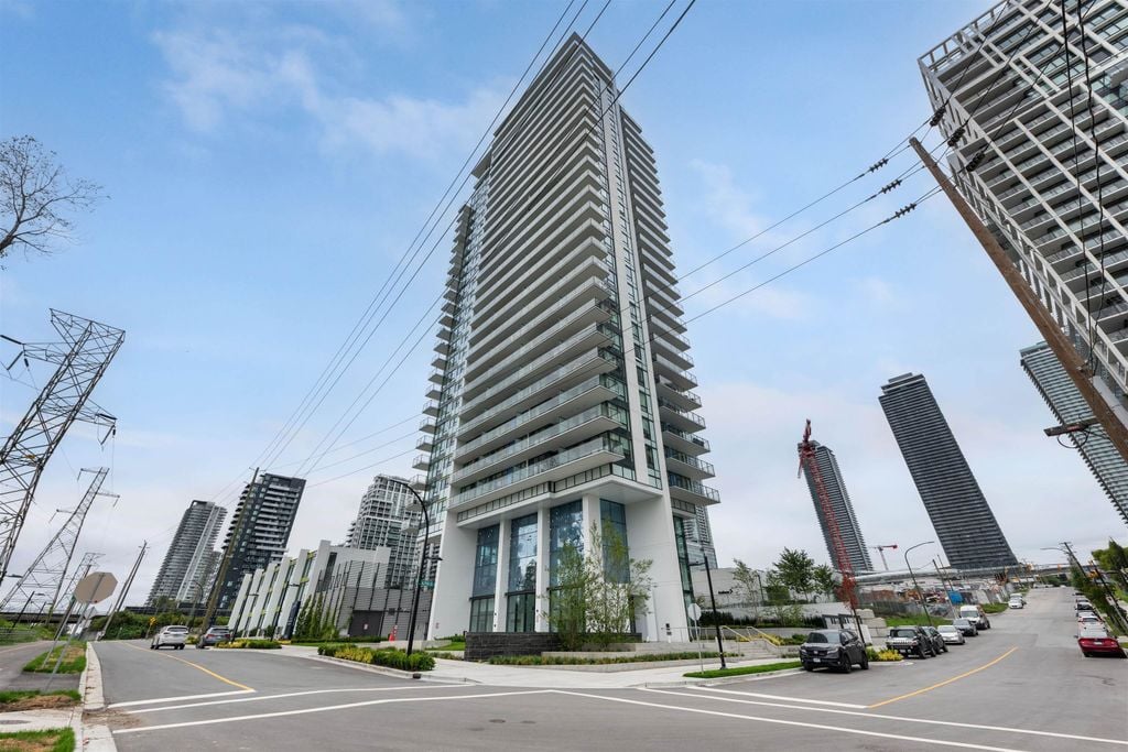 2425 Alpha Ave, #307