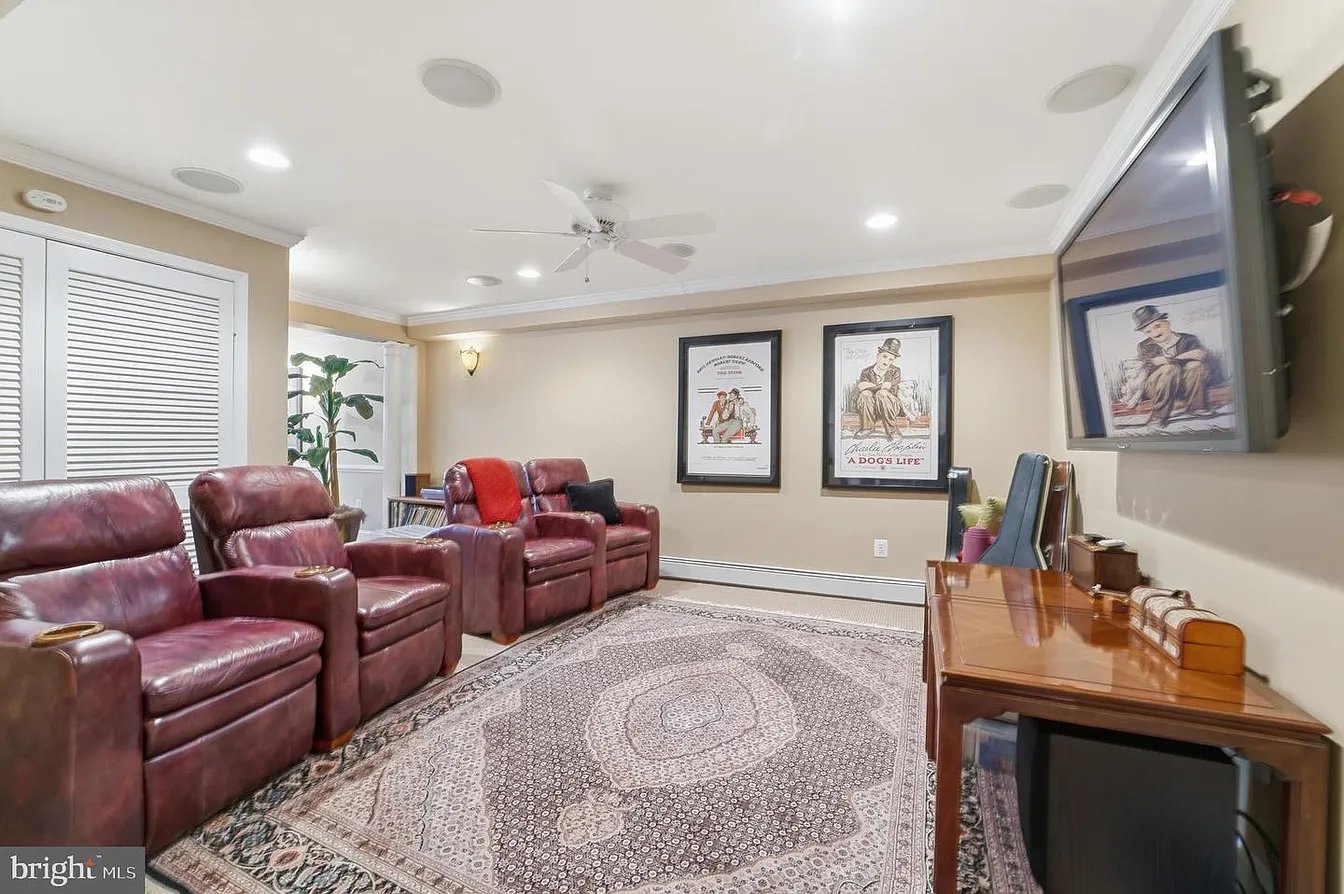 304 Chesapeake Dr