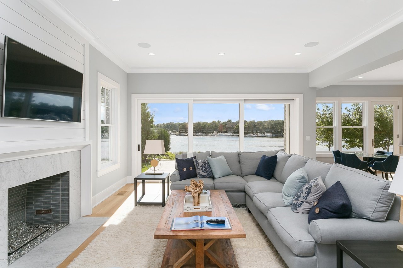 27 Bayside Ter