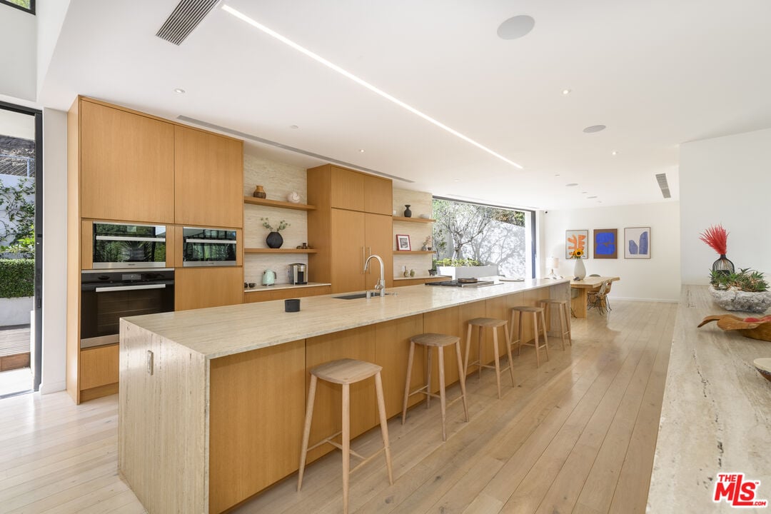 Pinnacle Manor, Willow Glen Rd, 90046