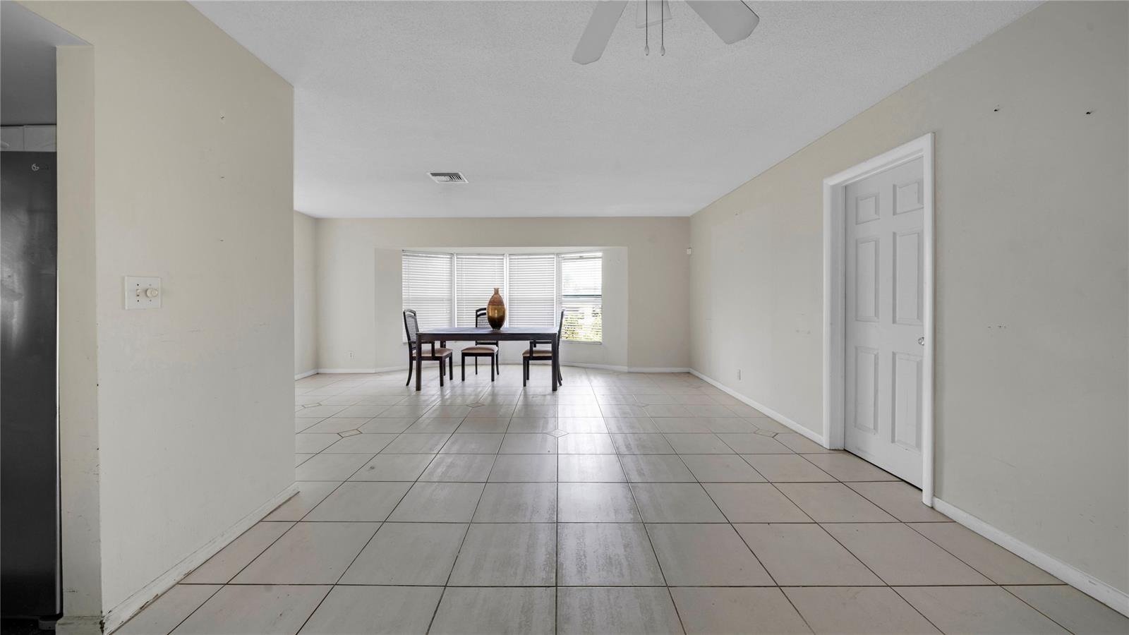 3700 NW 25th St