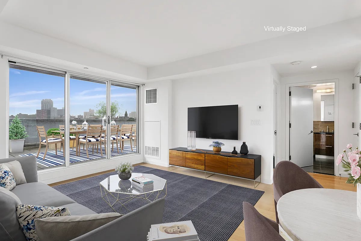 560 Carroll Street #9C