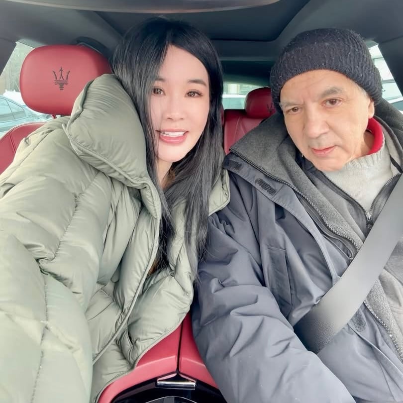 testimonial headshot