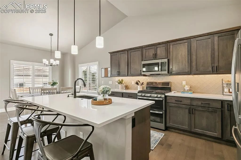 6792 David Anthony Ct