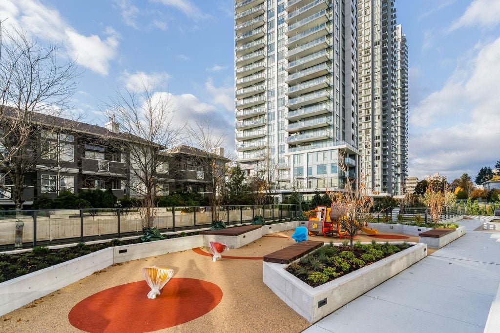 6699 Dunblane Ave, #304