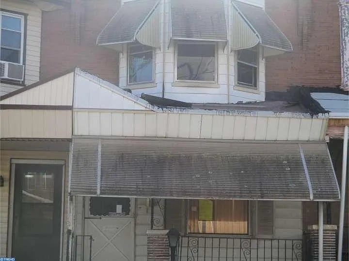 3004 W Oxford St