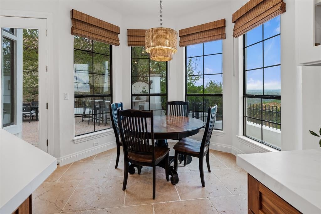 Sold in Lake Pointe