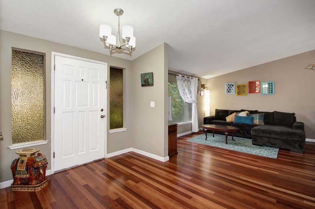 Gorgeous New Listing in 95821! 