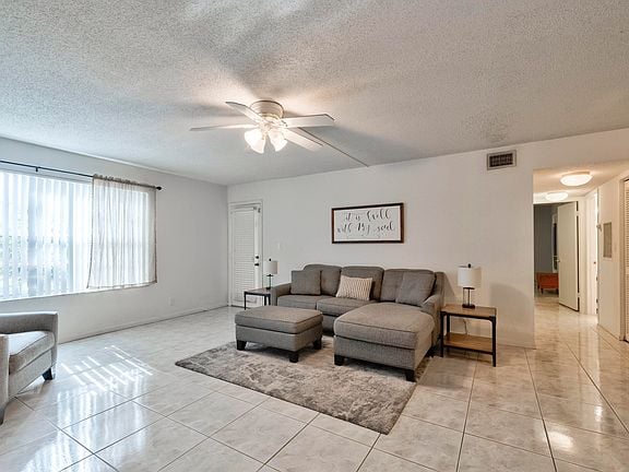 4610 Mcnab Road Unit: B1