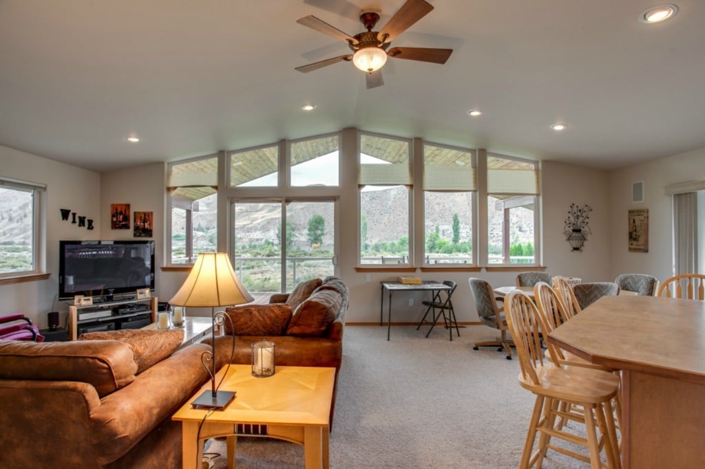 345 Lake Front Rd