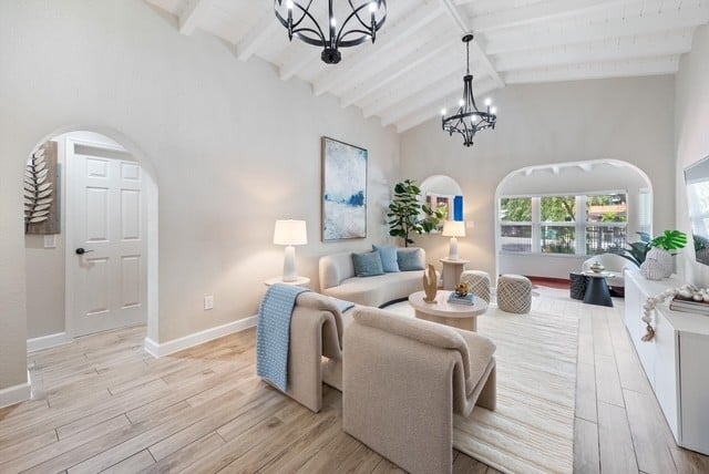 Perfect Charming Home in The Roads
