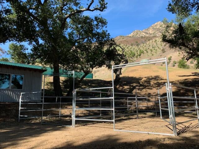 1150 Toro Canyon