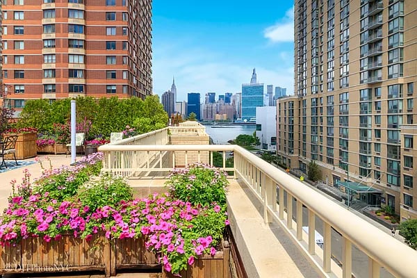 4-74 48th Avenue Unit: 5AA